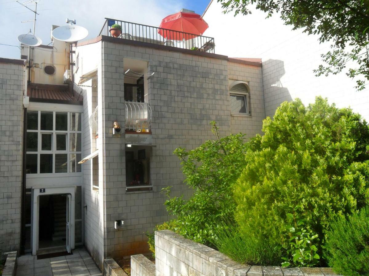 Apartments Simpa Njivice Luaran gambar