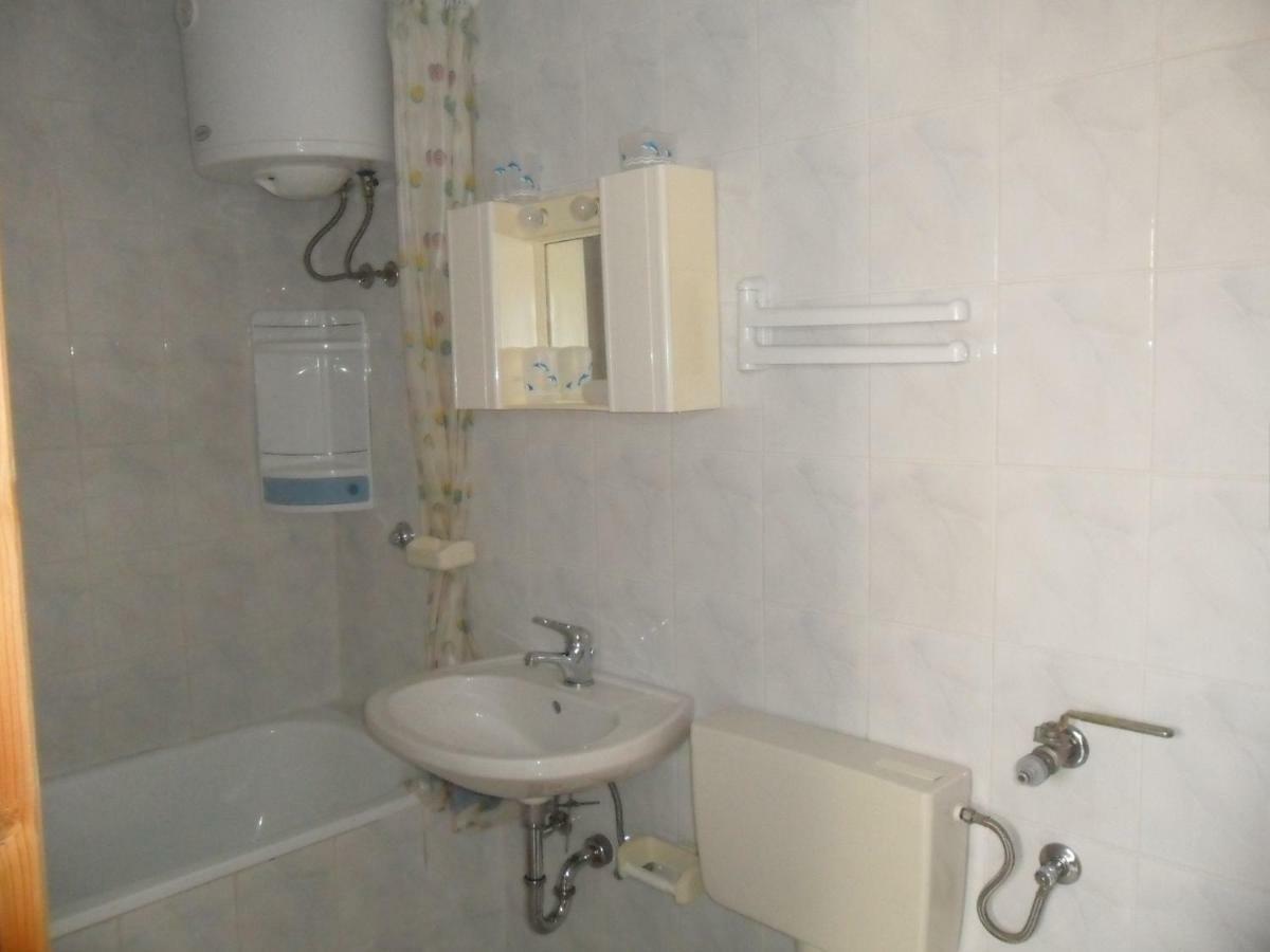 Apartments Simpa Njivice Luaran gambar