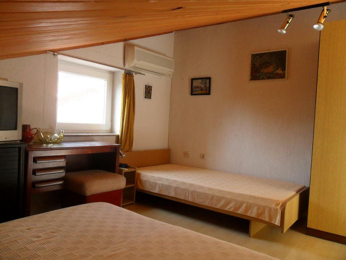 Apartments Simpa Njivice Luaran gambar